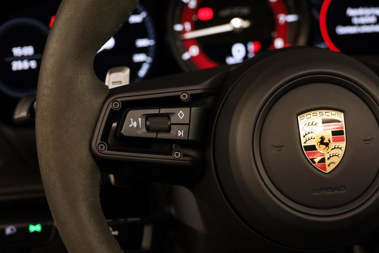 Vehicle Image 40