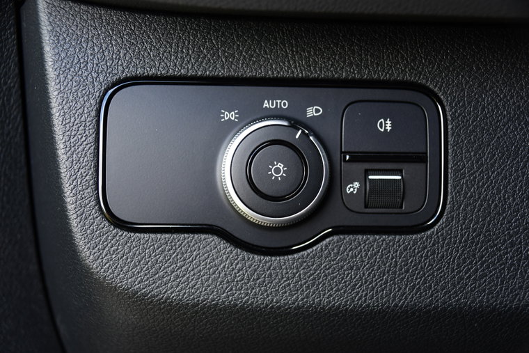 Vehicle Image 28