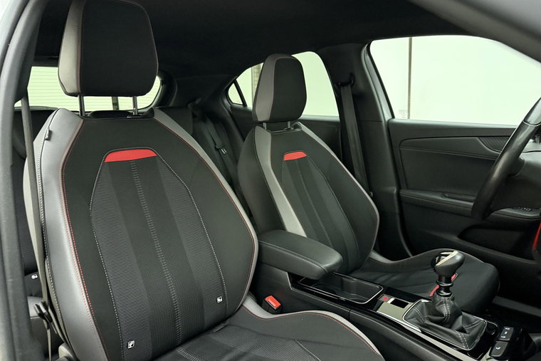 Vehicle Image 13