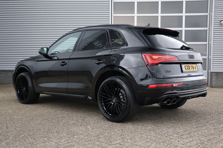 Vehicle Image 30