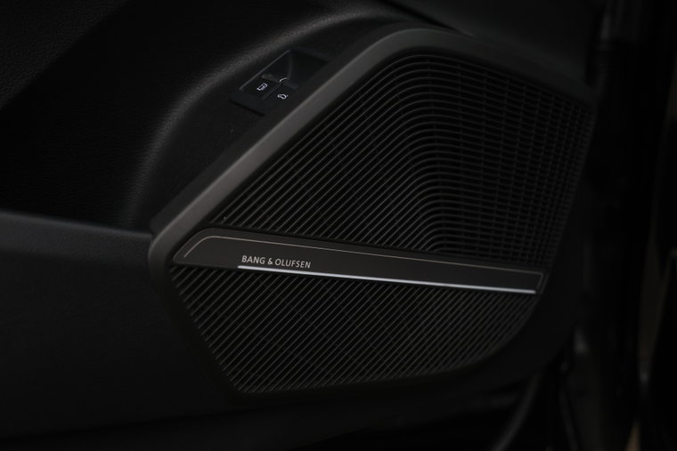 Vehicle Image 40