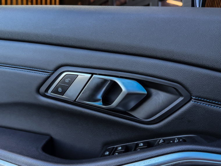 Vehicle Image 52