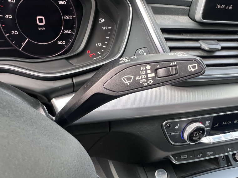 Vehicle Image 34