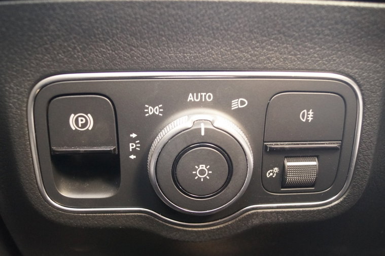 Vehicle Image 26