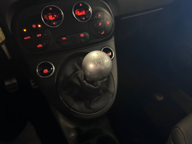 Vehicle Image 24