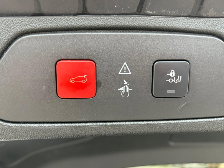 Vehicle Image 28