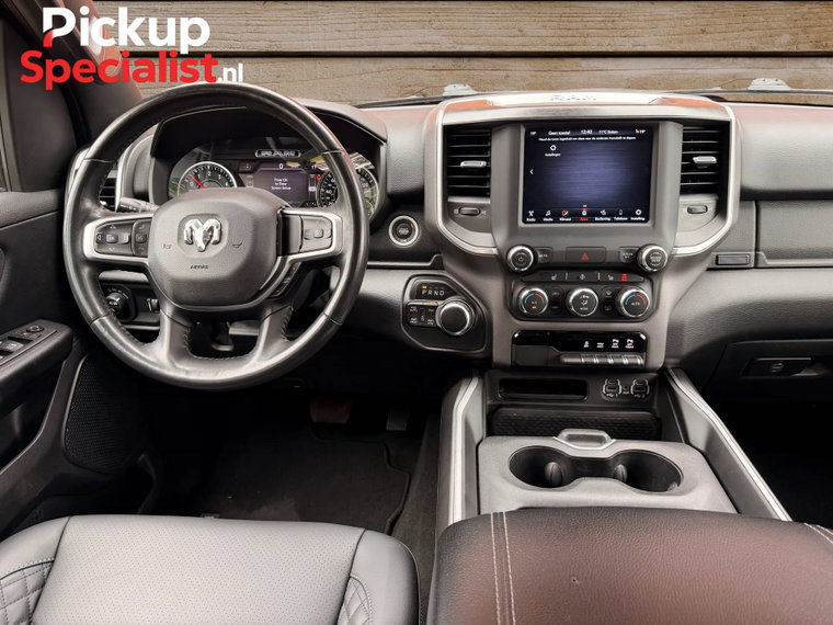 Vehicle Image 16
