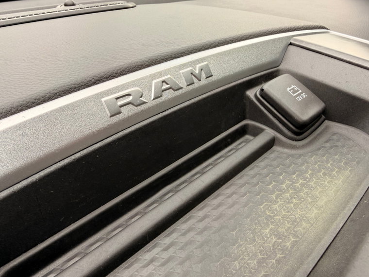 Vehicle Image 35