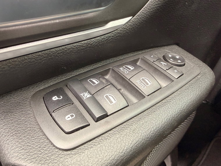 Vehicle Image 40