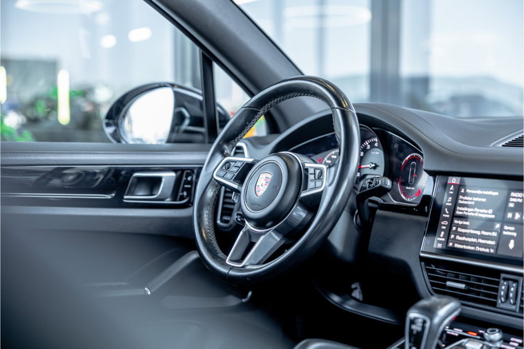 Vehicle Image 11