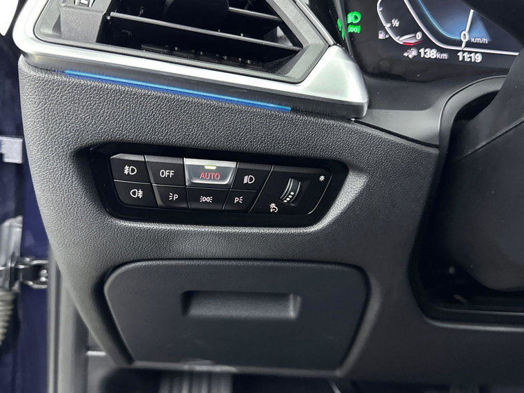 Vehicle Image 28