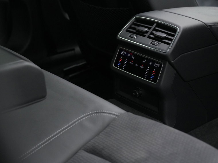 Vehicle Image 45