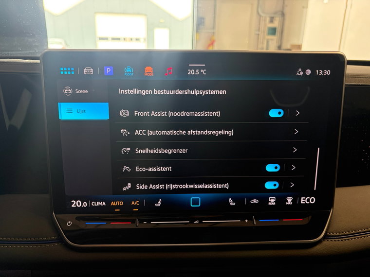Vehicle Image 30