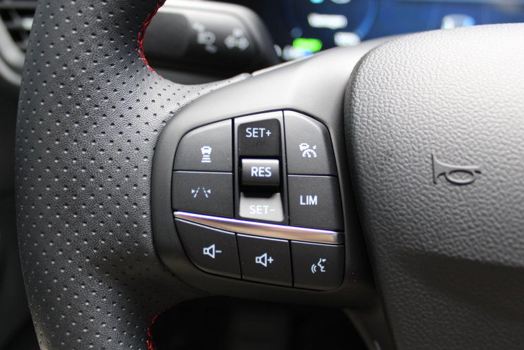 Vehicle Image 32