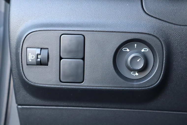 Vehicle Image 34