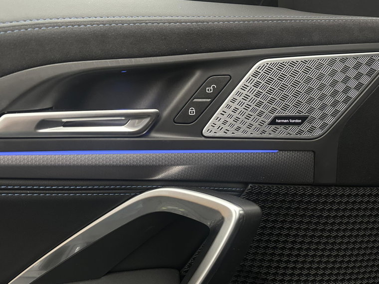Vehicle Image 37