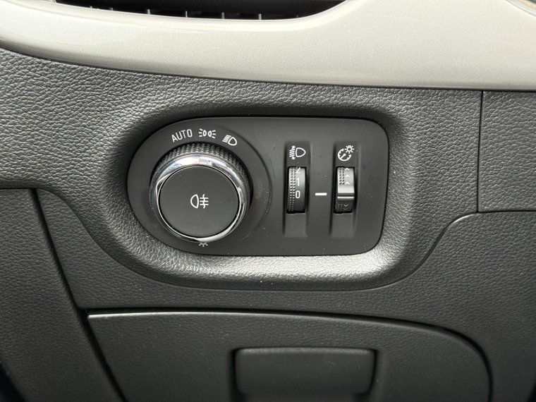 Vehicle Image 38