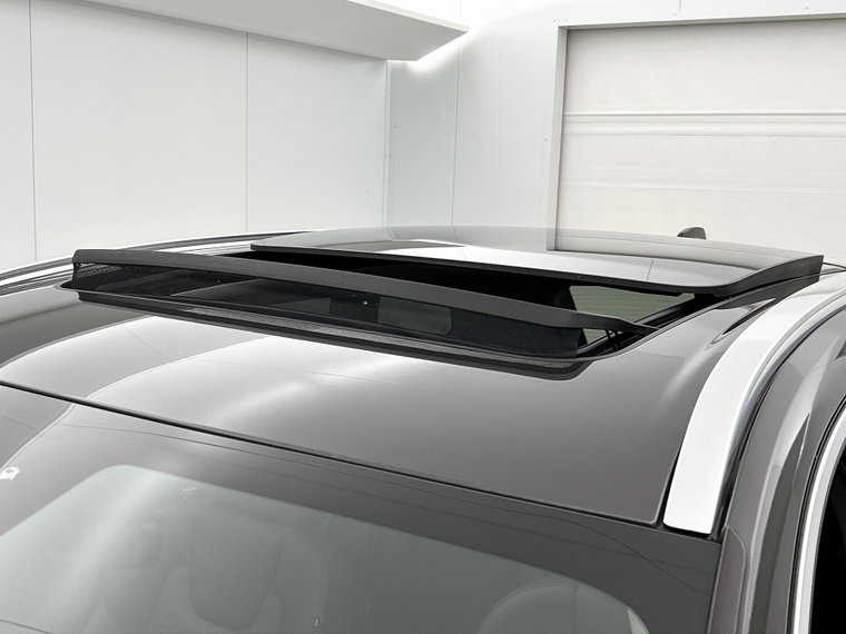 Vehicle Image 45