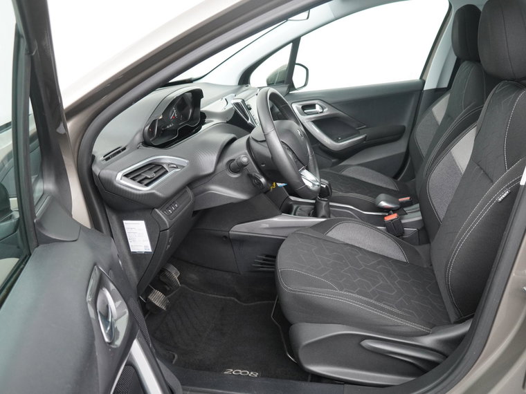 Vehicle Image 11