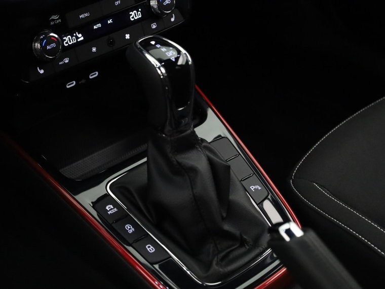 Vehicle Image 23