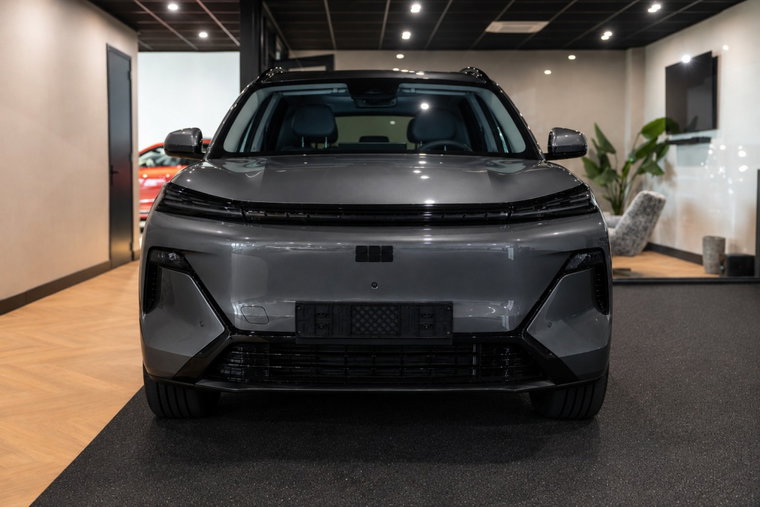 Vehicle Image 9