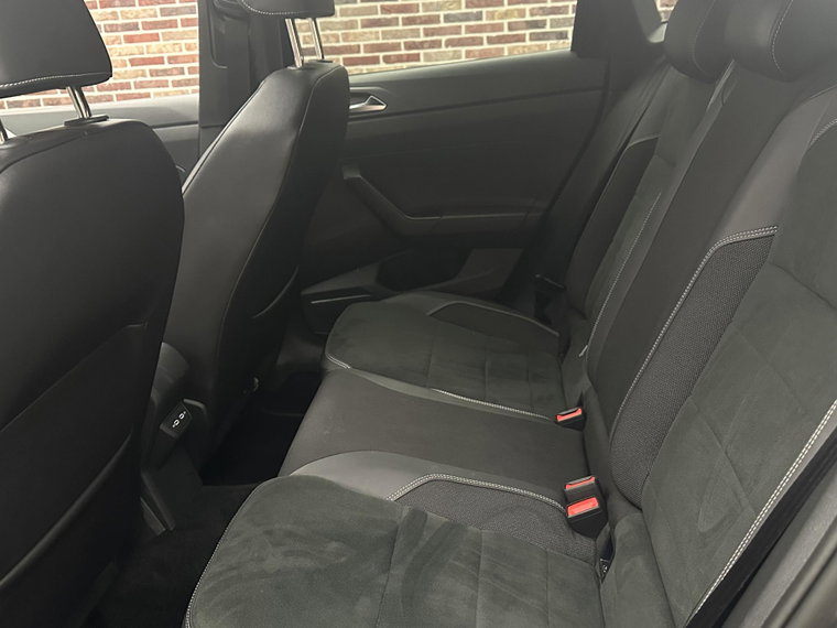 Vehicle Image 26