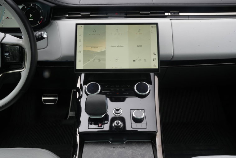 Vehicle Image 14