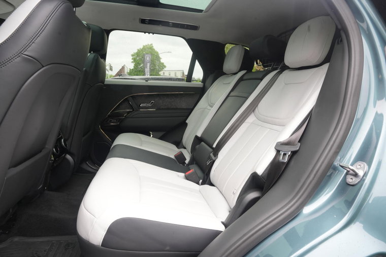 Vehicle Image 20