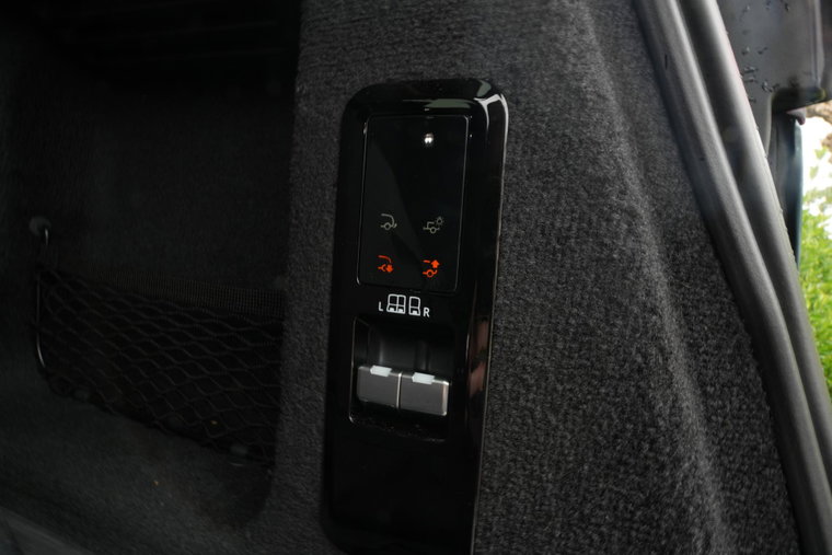 Vehicle Image 36