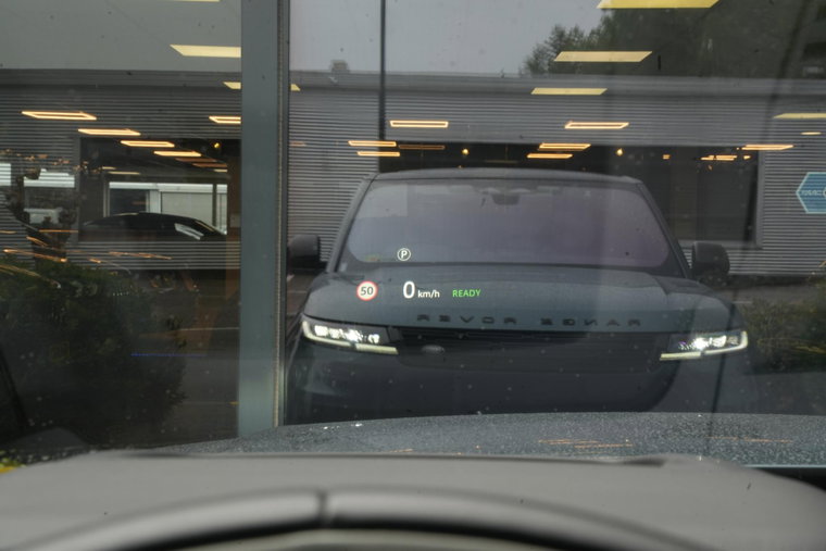 Vehicle Image 52