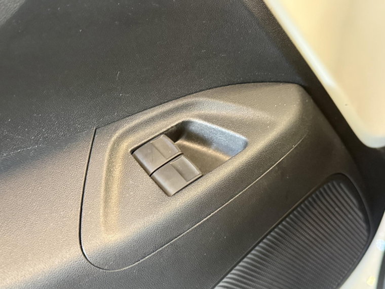 Vehicle Image 28