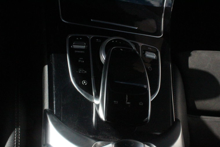 Vehicle Image 28