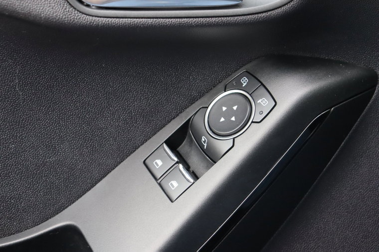 Vehicle Image 26