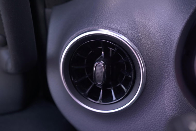 Vehicle Image 39