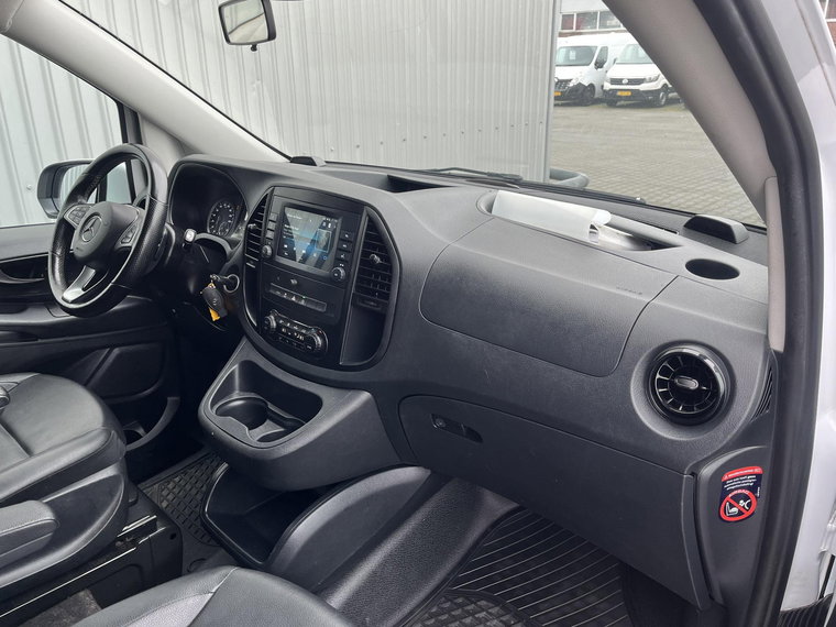 Vehicle Image 27