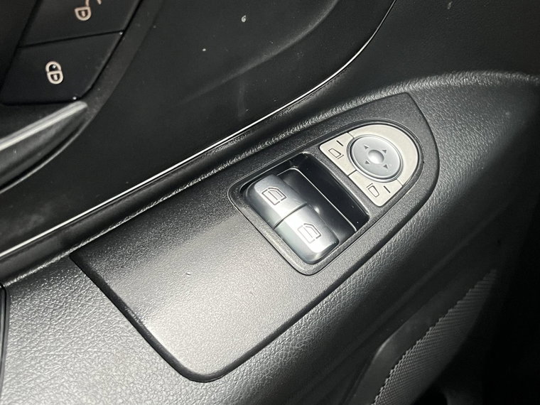 Vehicle Image 40