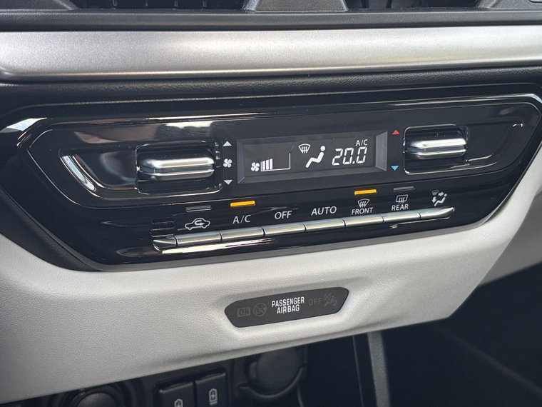Vehicle Image 24