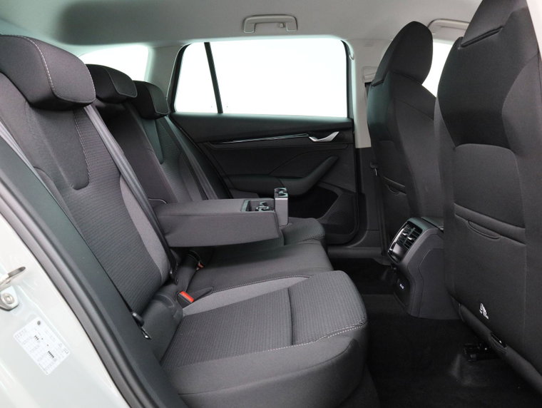 Vehicle Image 37