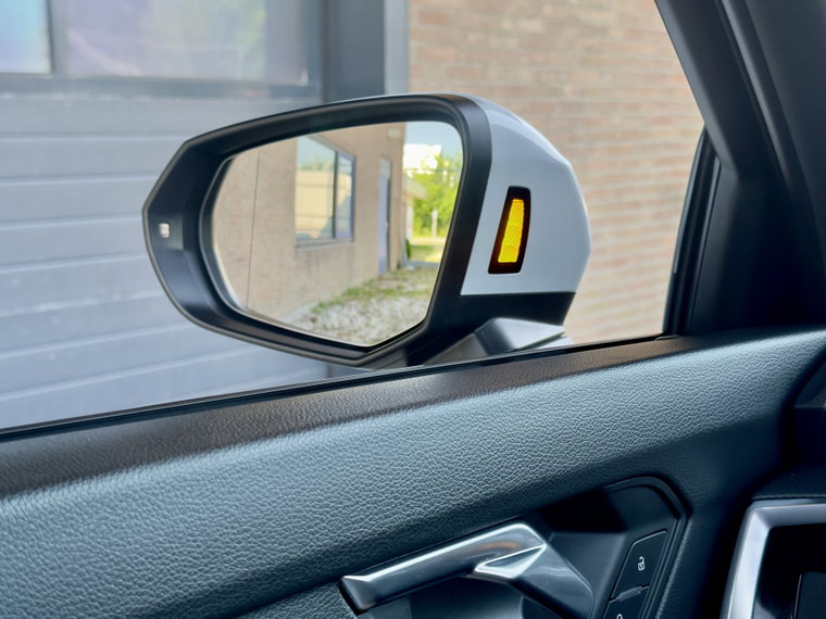 Vehicle Image 36