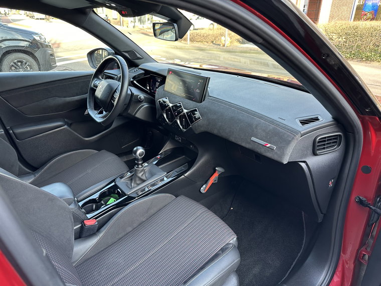 Vehicle Image 23
