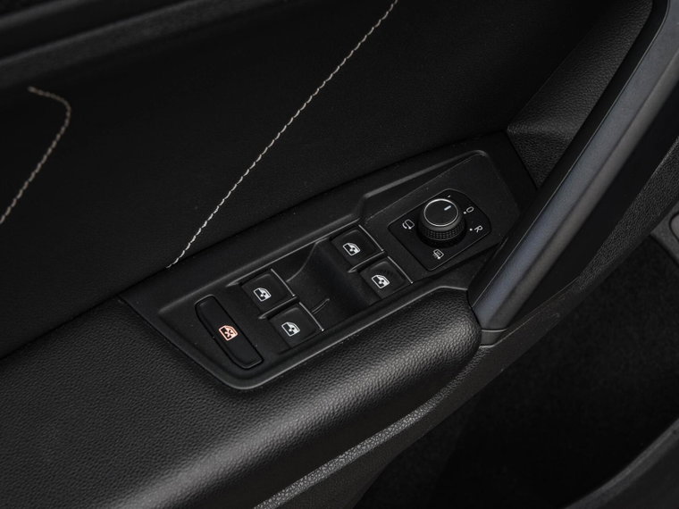 Vehicle Image 39
