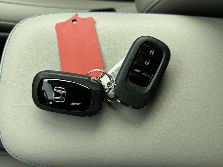 Vehicle Image 28