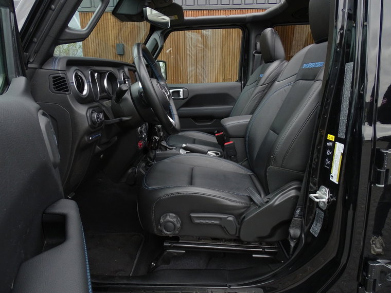 Vehicle Image 14