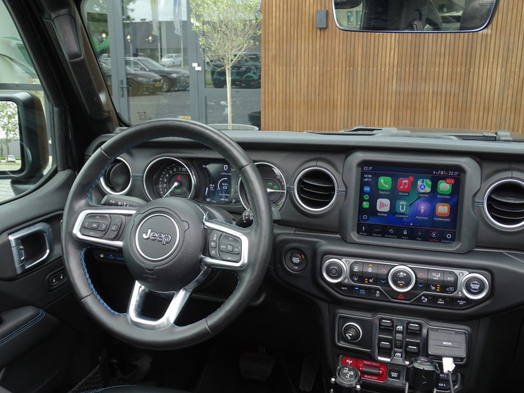 Vehicle Image 19