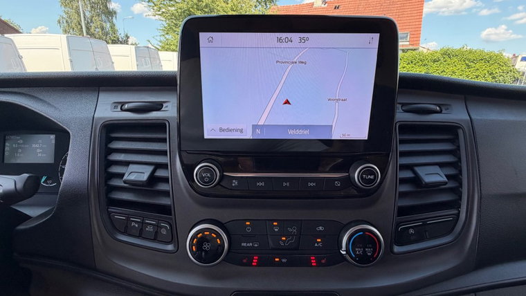 Vehicle Image 21