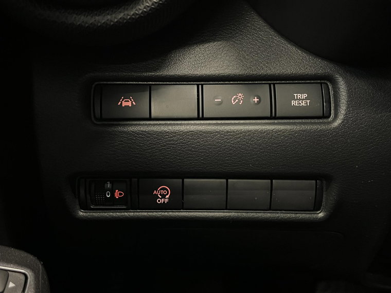 Vehicle Image 32
