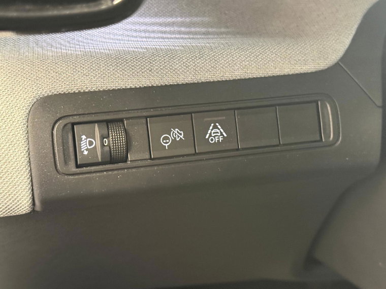 Vehicle Image 28