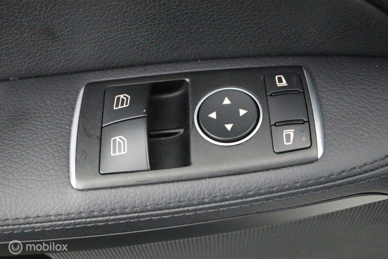 Vehicle Image 60