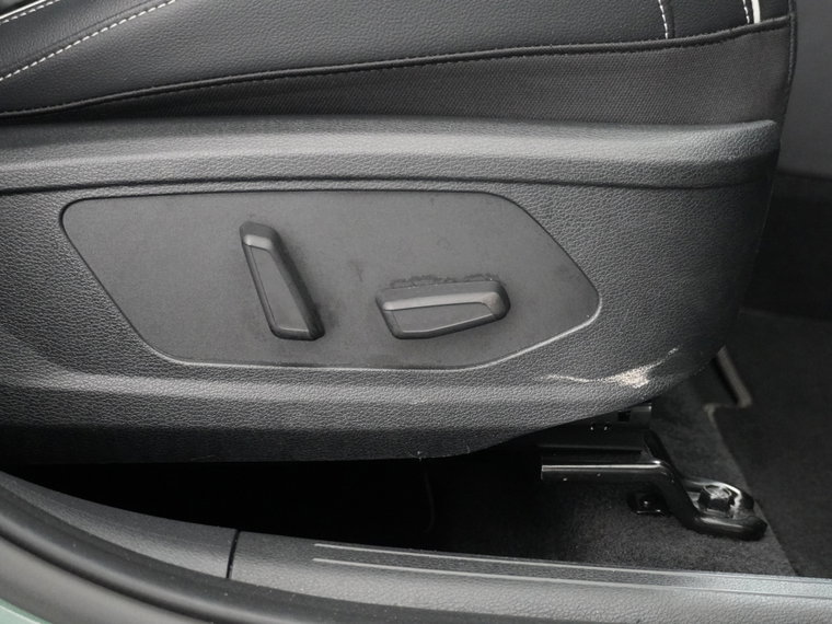Vehicle Image 41