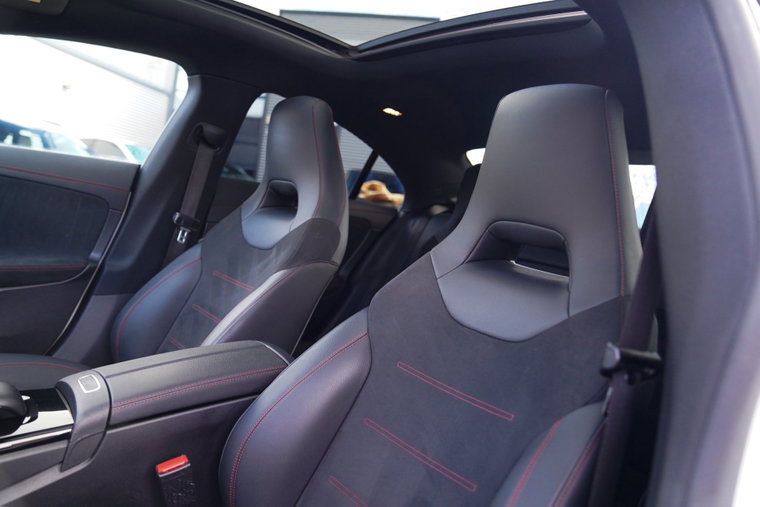 Vehicle Image 30